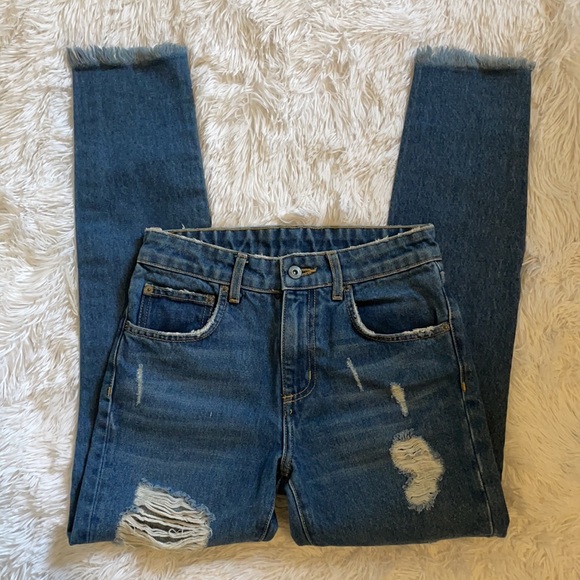 CarMar Ripped Jeans - Picture 3 of 4